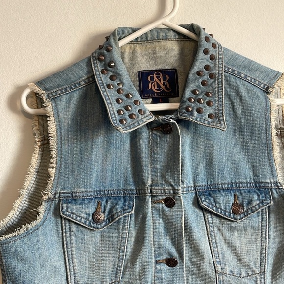 Edgy Studded Denim Vest LG Rock & Republic Blue Grunge Punk Alt Costume Street - Picture 4 of 16